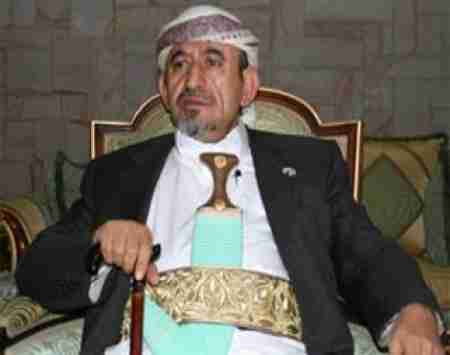 صادق الاحمر يتحدث عن تجهيز عشرة الف مقاتل