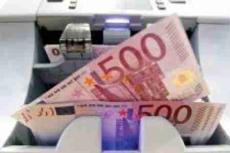 تثبيت الفائدة الأوروبية والبريطانية واليورو يرتفع